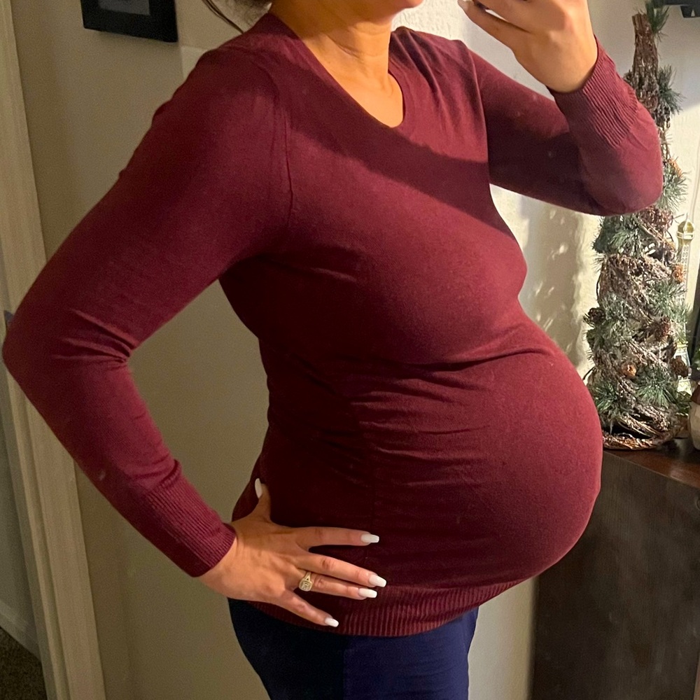 Motherhood Maternity sweater-shirt (maroon - medium)